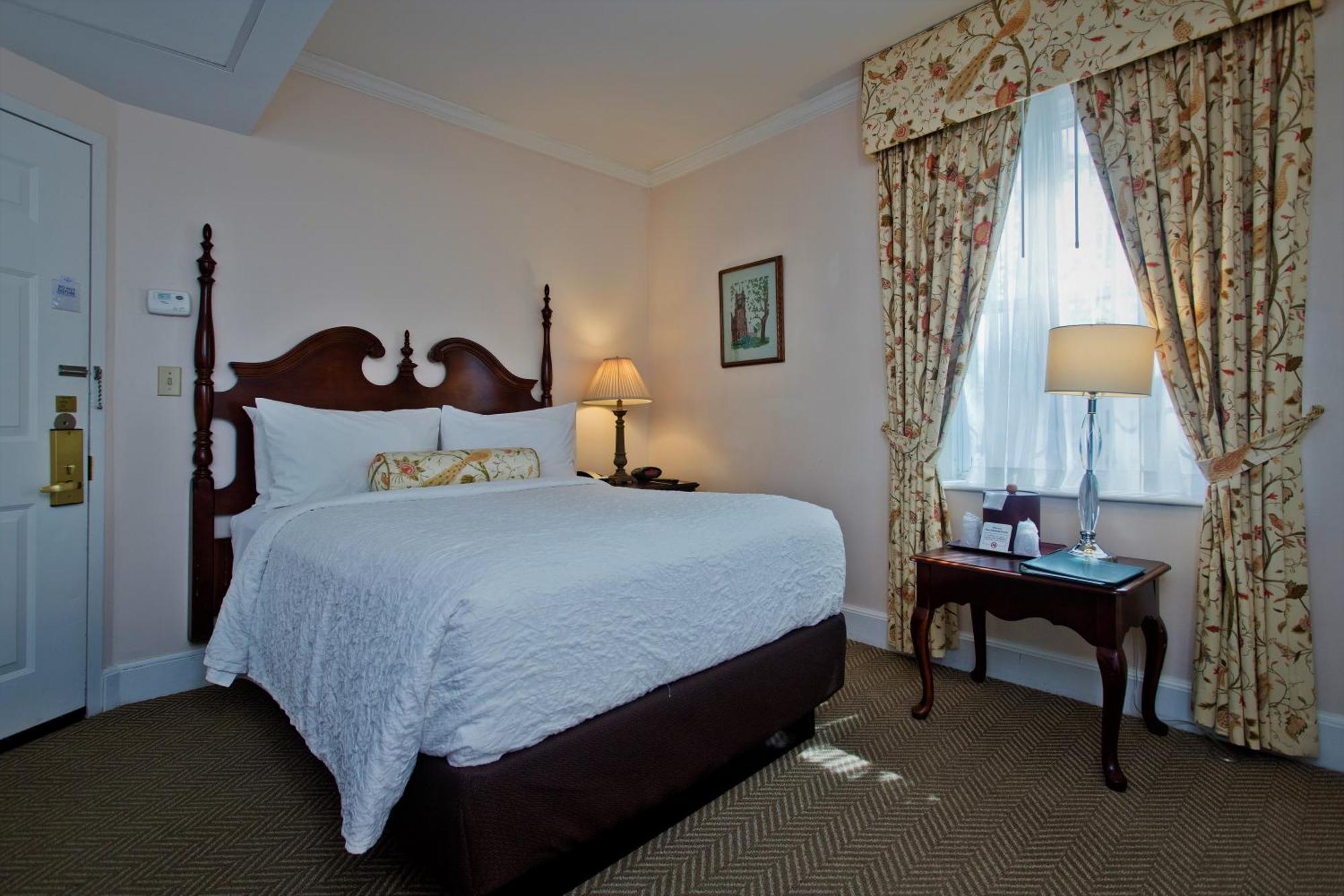 The Hotel Нортгемптон Номер фото